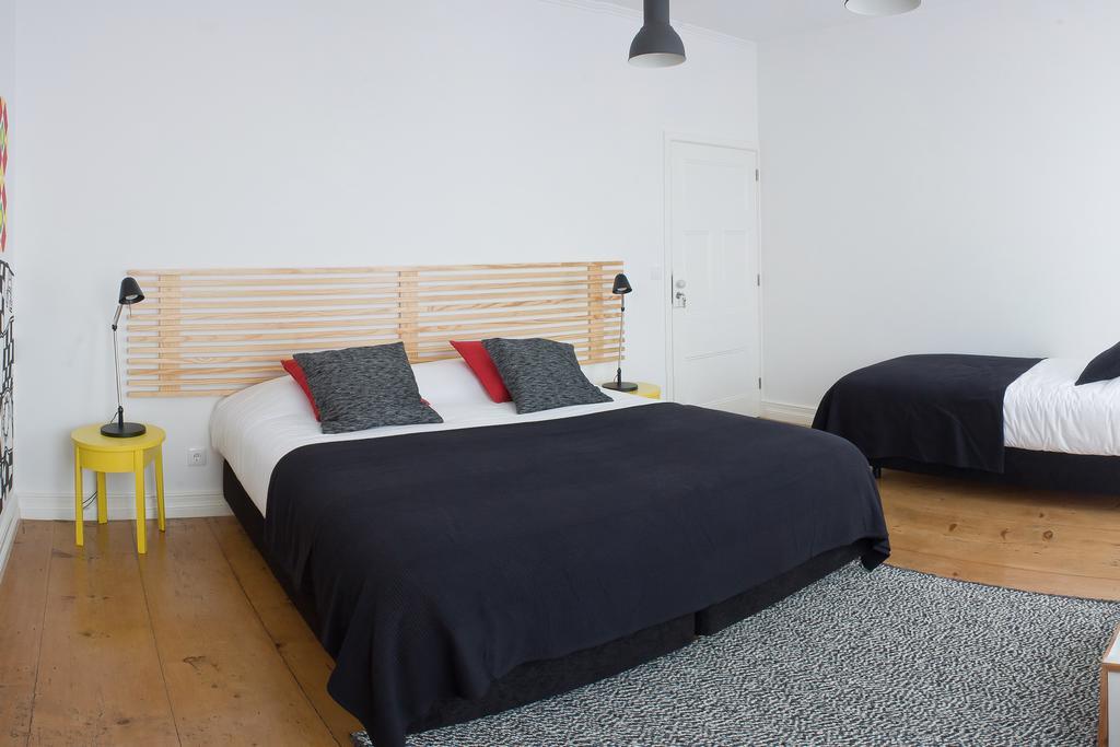 Dreibettzimmer mit eigenem externen Bad
